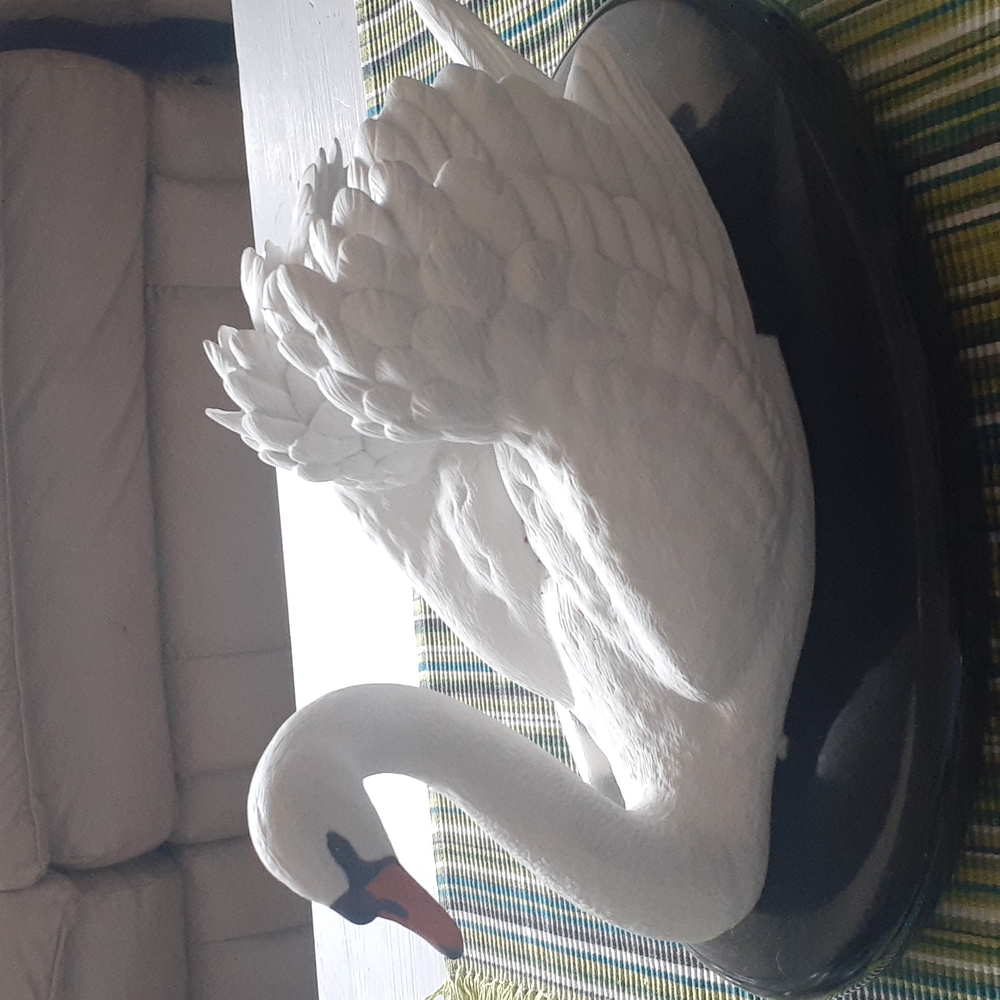 COPY - The Franklin Mint " The Royal Swan ".